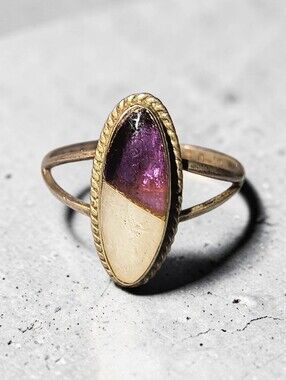 Taxco Mexico Sterling Silver, MOP Shell And Amethyst Split Shank Ring